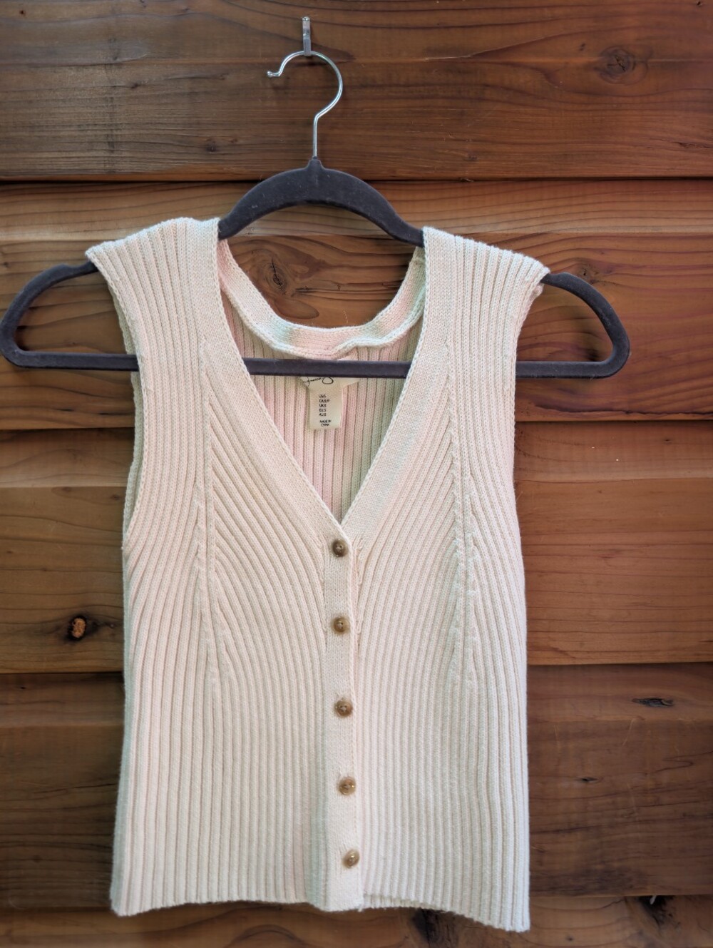 Sleeveless V-Neck Knit Button-Front Top - Cream